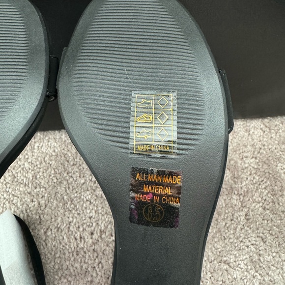 Shein Chunks Heels - Picture 5 of 6